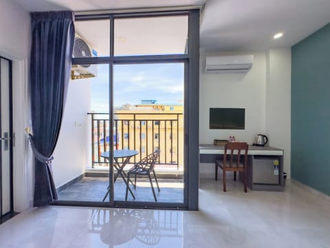 City Condo, 1 King Bed, Balcony, City View | City view