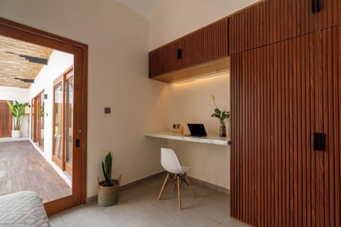Premium Villa, Pool View | Wardrobe
