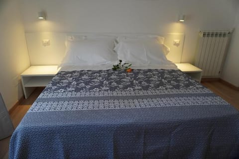 Double Room, Private Bathroom | Desk, laptop workspace, free WiFi