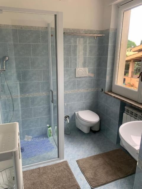 Double Room, Private Bathroom | Bathroom | Shower, towels, soap, toilet paper