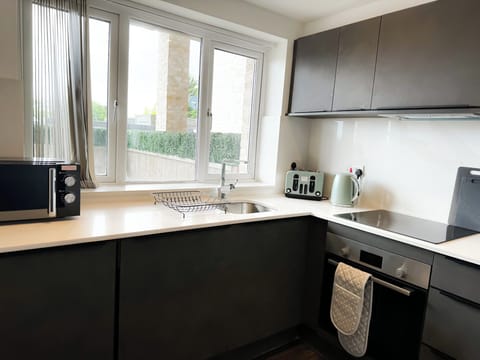 Superior Apartment, Hill View | Private kitchen