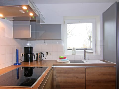 House | Private kitchen | Toaster, highchair