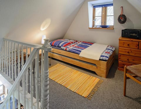 House | 2 bedrooms, individually furnished