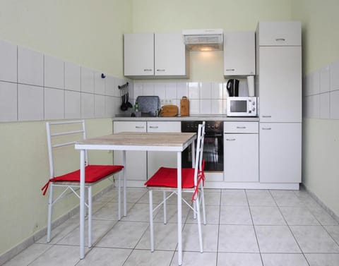 Apartment | Private kitchen | Highchair