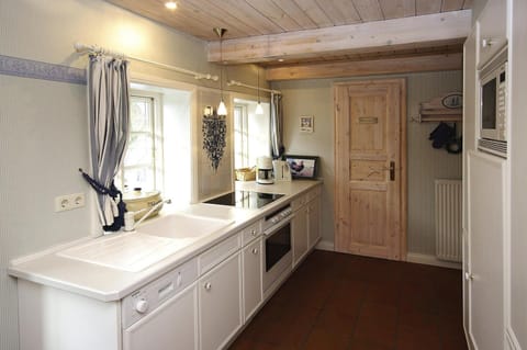 House | Private kitchen