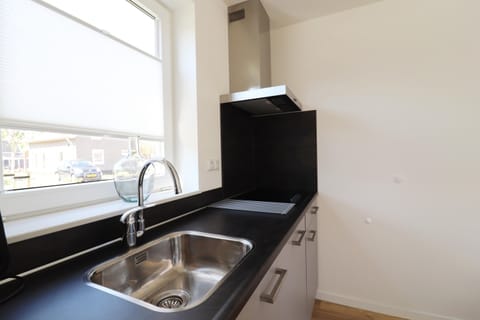 House | Private kitchen | Electric kettle, highchair