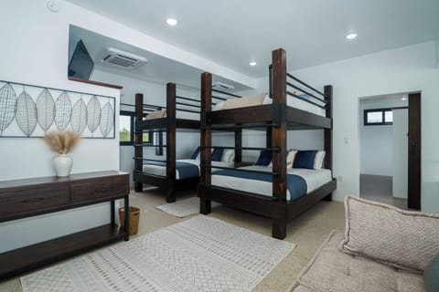 4 bedrooms, free WiFi