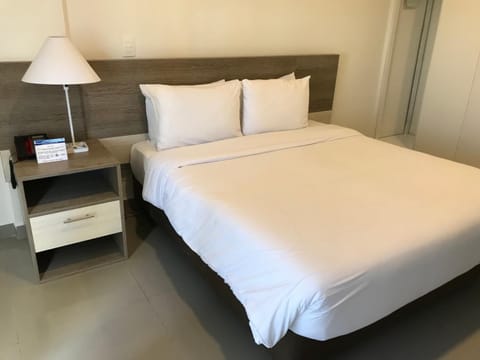 Minibar, in-room safe, free WiFi, bed sheets