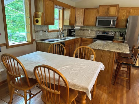 Fully stocked kitchen with new appliances. Great to cook in!