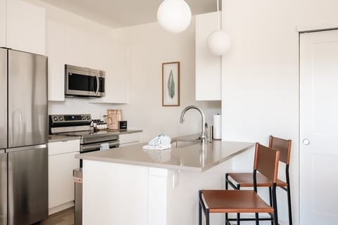 Kitchen counter seating