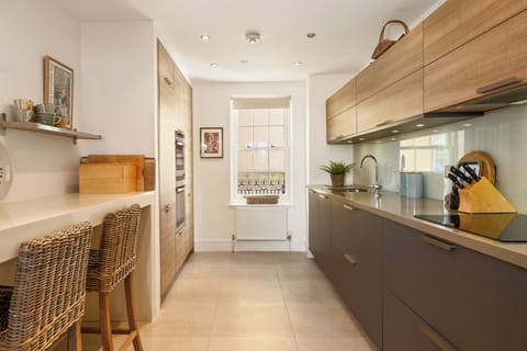 Seafront property, parking, close to town