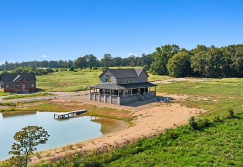 Take a look at our beautiful meadow and private pond. Whether you’re fishing off the dock or just soaking up the scenery, this spot is all about tranquility.
