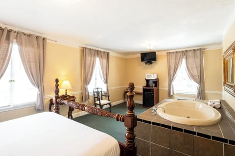 Signature Room | Free WiFi, bed sheets