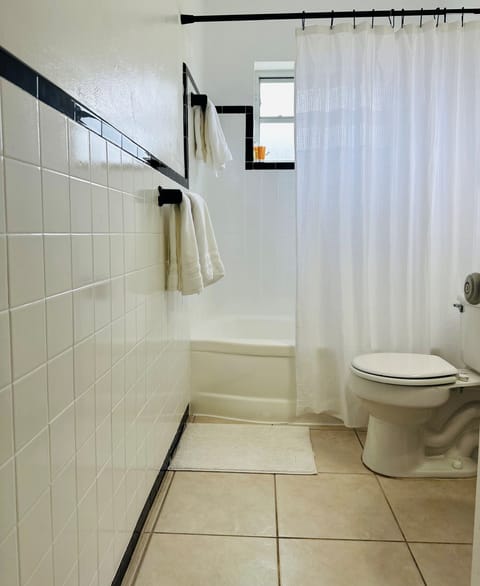 Standard House, Private Bathroom (Coastal Guesthouse 2) | Bathroom | Shower, free toiletries, hair dryer, towels