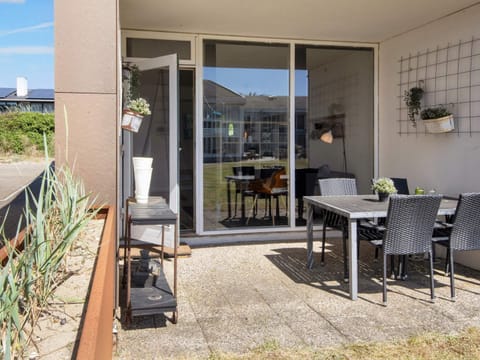 House | Outdoor dining