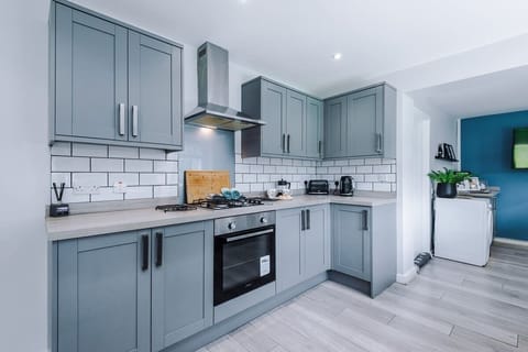 The fully equipped kitchen has everything you need for a long or short stay in Wrexham.