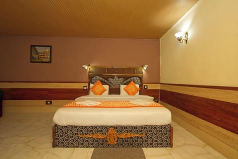 Deluxe Double Room | Soundproofing, free WiFi, bed sheets