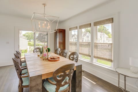 Dining Room | Dishware/Flatware Provided | 1st Floor