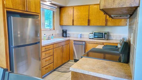 Fully stocked kitchen for all your home cooked meals, yum!