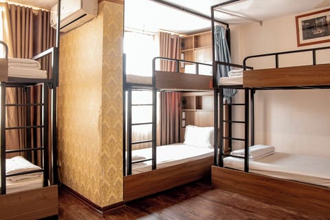 Comfort Shared Dormitory (8 pax) | Hypo-allergenic bedding, minibar, desk, laptop workspace