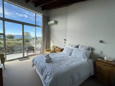 Superior Double Room, Lake View | Soundproofing, free WiFi, bed sheets