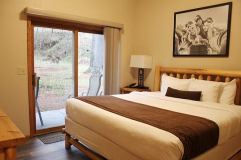 Condo (Mountain Haus) | Premium bedding, down comforters, in-room safe, iron/ironing board