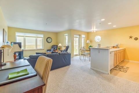 323 Vacation by the Sea