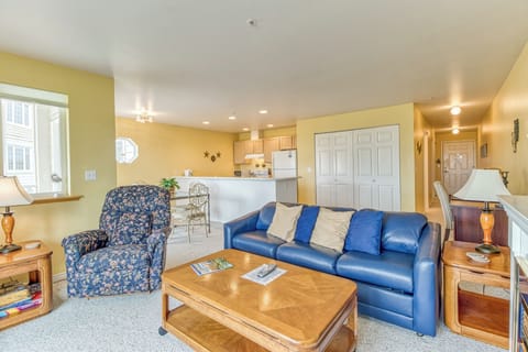 323 Vacation by the Sea