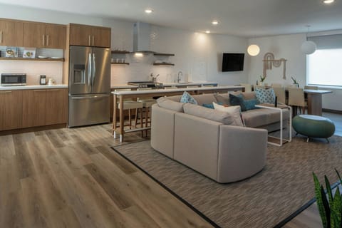 Studio, 4 Bedrooms | Property amenity