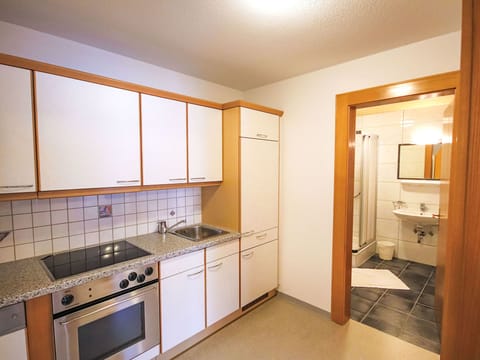 Fridge, oven, dishwasher, highchair