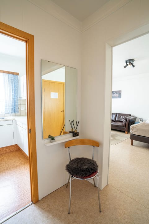 Comfort Studio, Multiple Beds, Non Smoking, Private Bathroom | Iron/ironing board, free WiFi