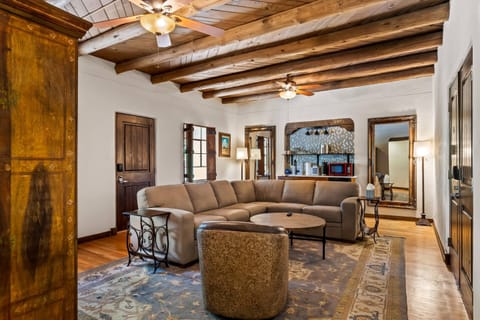 Standard Room, Multiple Beds, Non Smoking | Individually decorated, individually furnished, iron/ironing board