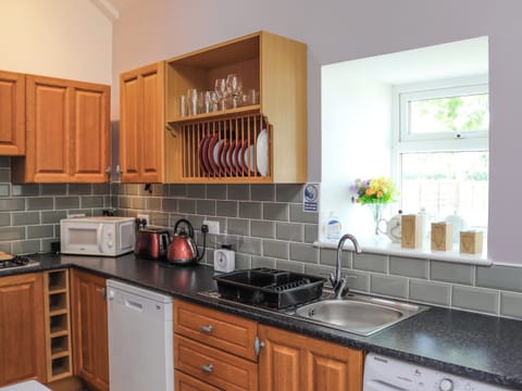 Kitchen | Orchard Cottage, Pwllheli