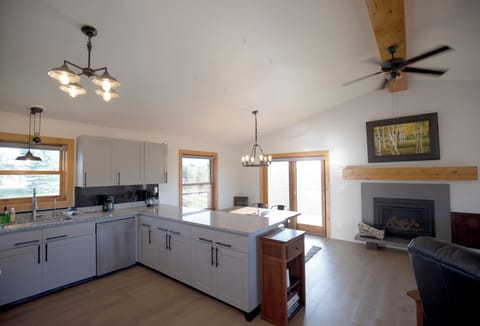 kitchen/ dining area