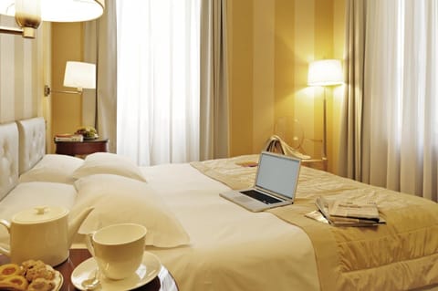 Classic Double Room | Premium bedding, free minibar, in-room safe, desk