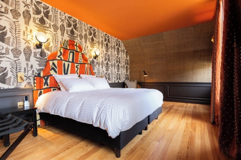 The Particular | In-room safe, blackout drapes, soundproofing, iron/ironing board