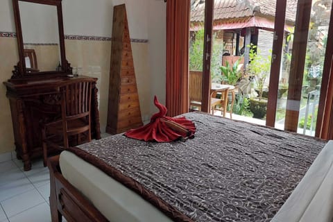 Deluxe Double Room | Desk, free WiFi, bed sheets