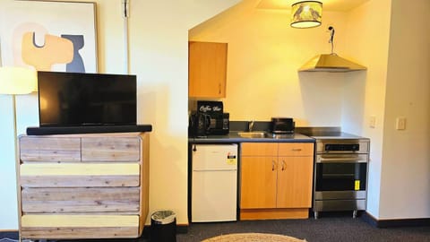 Studio, Mountain View | Free WiFi, bed sheets