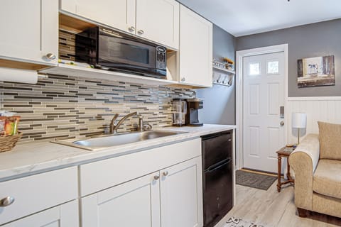 Apartment (1 Bedroom) | Interior