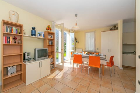 Open plan kitchen and living