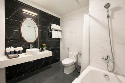 Luxury Double Room, Balcony, City View | Bathroom | Shower, hair dryer, towels, soap