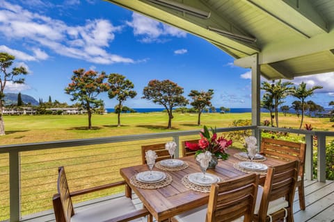 Breathtaking Views from the upstairs lanai. Unobstructed Ocean and Mountain view