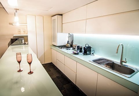 Standard Apartment | In-room safe, laptop workspace, iron/ironing board, free WiFi