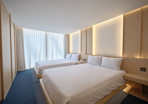 Grand City Spa Suite | Laptop workspace, blackout drapes, soundproofing, free WiFi