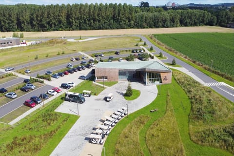 Immediate Surroundings [summer] (<1 km)