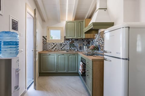 Autumn, Kitchen, Spring, Summer