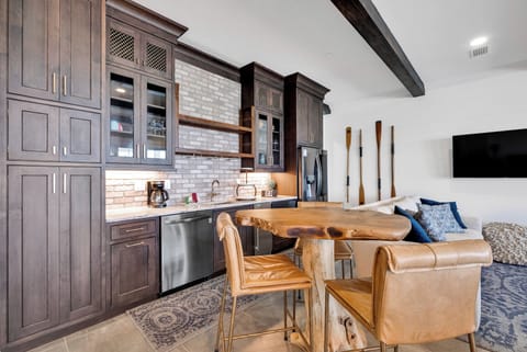 1st floor kitchenette