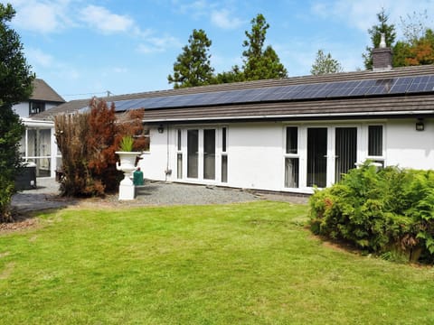 Garden | Tan Y Gaer, Aberystwyth