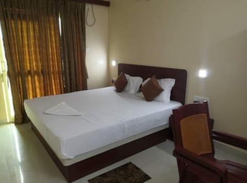 Deluxe Double Room, City View | Soundproofing, free WiFi, bed sheets