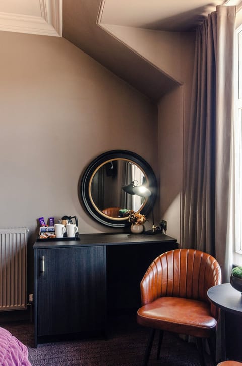 Premier Double Room, Non Smoking | Iron/ironing board, free WiFi, bed sheets